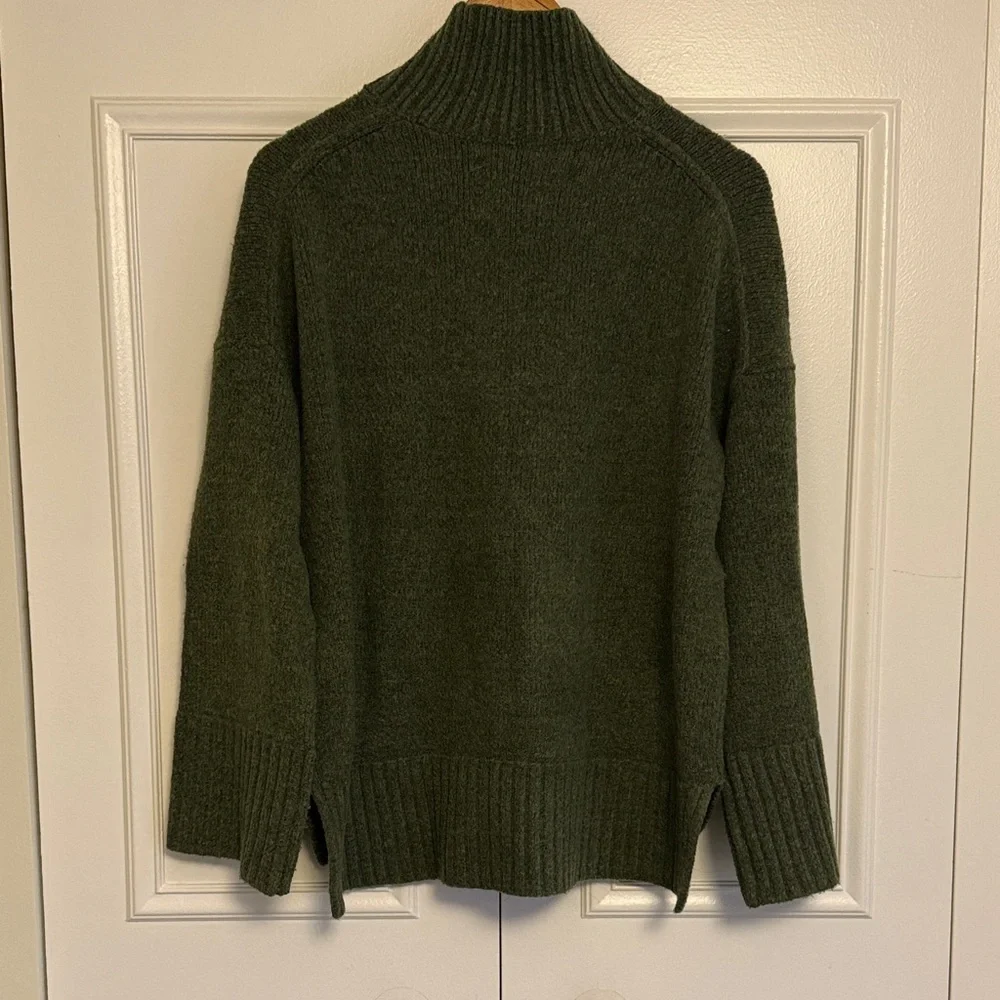 Abercrombie & Fitch Forest Green Turtleneck Sweater - Picture 3 of 6
